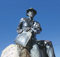 Paddy Hannans Statue - Southport Accommodation