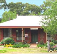 Stacey Studio Gallery  Almond Grove BB - Southport Accommodation