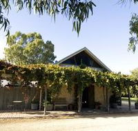 Lake Breeze Wines - Southport Accommodation