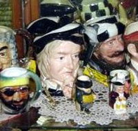 Cammie's Antiques - Accommodation Southport