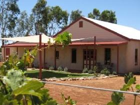919 Wines - Southport Accommodation 0