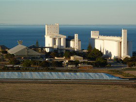 Ardrossan Lookout - Accommodation Southport 0