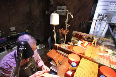 Unique Opal And Diamond Mine  - The Underground Opal Mine - Accommodation Southport 0