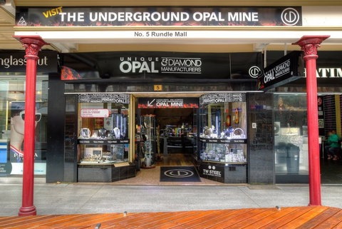 Unique Opal And Diamond Mine  - The Underground Opal Mine - Accommodation Southport 2