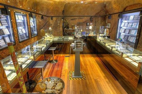Unique Opal And Diamond Mine  - The Underground Opal Mine - Accommodation Southport 3