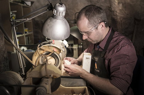 Unique Opal And Diamond Mine  - The Underground Opal Mine - Accommodation Southport 6