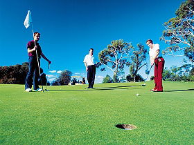 Queenstown Golf Club - Southport Accommodation 0