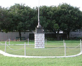 Pinkenba War Memorial - Southport Accommodation 0