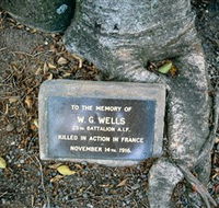 Eumundi War Memorial - Accommodation Southport