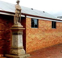 Westbrook War Memorial - Southport Accommodation