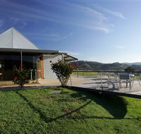 Dalwhinnie Wines - Southport Accommodation