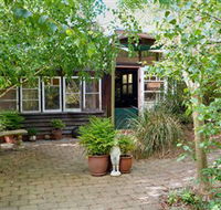 Gumnut Hideaway Gallery - Accommodation Southport