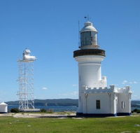 Point Perpendicular Lighthouse and Lookout - Accommodation Southport