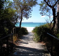 Greenfields Beach - Southport Accommodation
