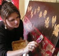Naomi Crowther Gallery - Southport Accommodation