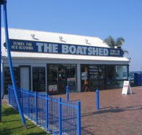 Innes Boatshed - Accommodation Southport