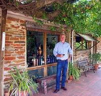 Stephen John Wines - Southport Accommodation