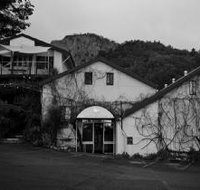 Amphora Wine Group - Southport Accommodation