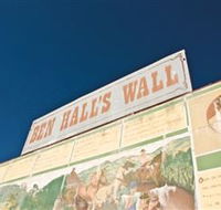 Ben Hall Wall - Southport Accommodation