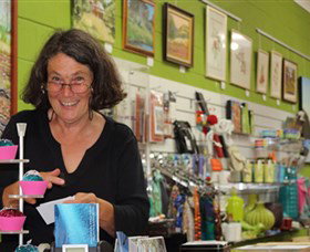 Artists On Parade Art Gallery - Accommodation Southport 0