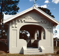 Stanthorpe Soldiers Memorial - Southport Accommodation