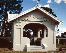 Stanthorpe Soldiers Memorial - Southport Accommodation 0