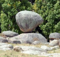 Balancing Rock - Accommodation Southport