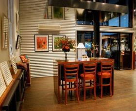 Artback Australia Gallery And Cafe - Southport Accommodation 1
