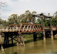 Swan Hill - Murray River Road Bridge - Accommodation Southport