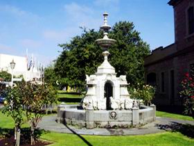 Cave Gardens - Accommodation Southport 0