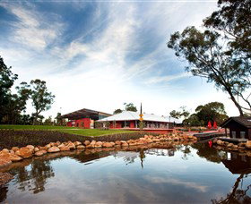 Savannah Visitor Plaza, Taronga Western Plains Zoo Dubbo - Accommodation Southport 2