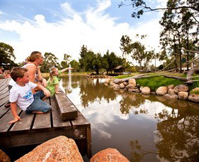 Savannah Visitor Plaza, Taronga Western Plains Zoo Dubbo - Accommodation Southport 7