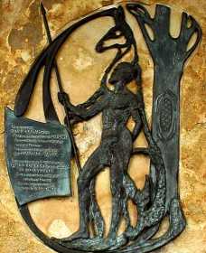 Red Chief Memorial - Accommodation Southport 0