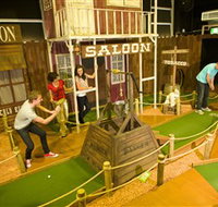 Mega Mini Golf - Accommodation Southport