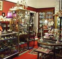 Nerilee Antiques - Southport Accommodation