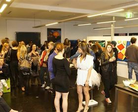 Bondi Art Lounge - Southport Accommodation 0