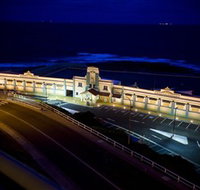 Newcastle Ocean Baths - Southport Accommodation