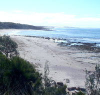Monument Beach picnic area - Southport Accommodation