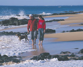 Back Beach - Southport Accommodation 0