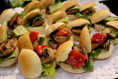 Airport Shuttle Wyndham  Cheap Tours Melbourne - Accommodation Southport 0