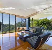 Glass On Glasshouse - Southport Accommodation