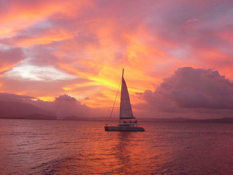 Aquarius Sail And Snorkel - Accommodation Southport 2