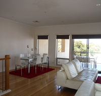 Avalon A - Accommodation Southport