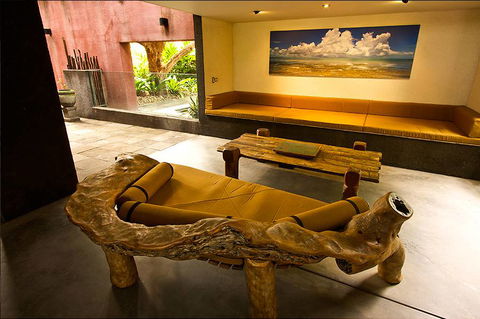 Tin Shed Art Gallery - Southport Accommodation 1