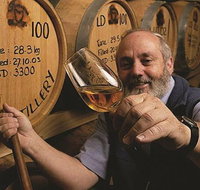 Private Tour Tasmanian Whisky Distilleries by Helicopter from Hobart