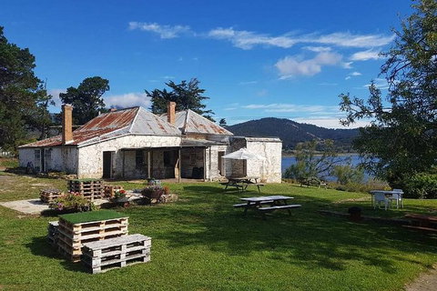 Hobart Small Group Wine Tour Sunday Afternoon: Wines, Gins & Cheeses - Southport Accommodation 5