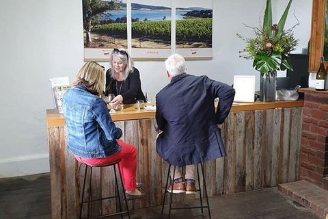 Hobart Small Group Wine Tour Sunday Afternoon: Wines, Gins & Cheeses - Southport Accommodation 12
