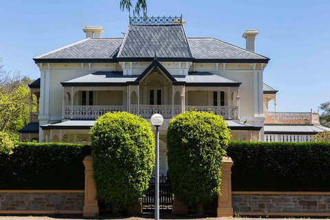 Historic Adelaide & Architecture 90- Minute Pedicab Experience - Southport Accommodation 5