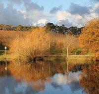 Small-Group Fleurieu Peninsula Food and Wine Experience by 4WD Including 3-Course Lunch