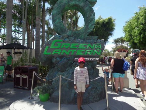 Gold Coast Theme Park Pass: Warner Bros. Movie World, Sea World And Wet'n'Wild - Southport Accommodation 7